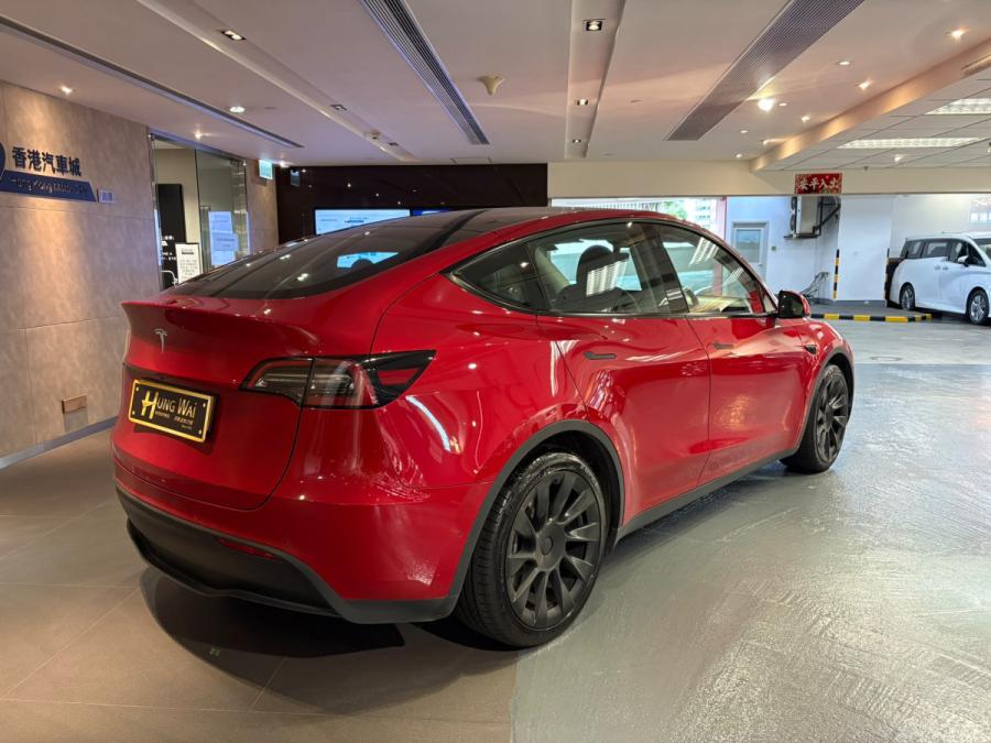Model Y Standard Range - Image 2